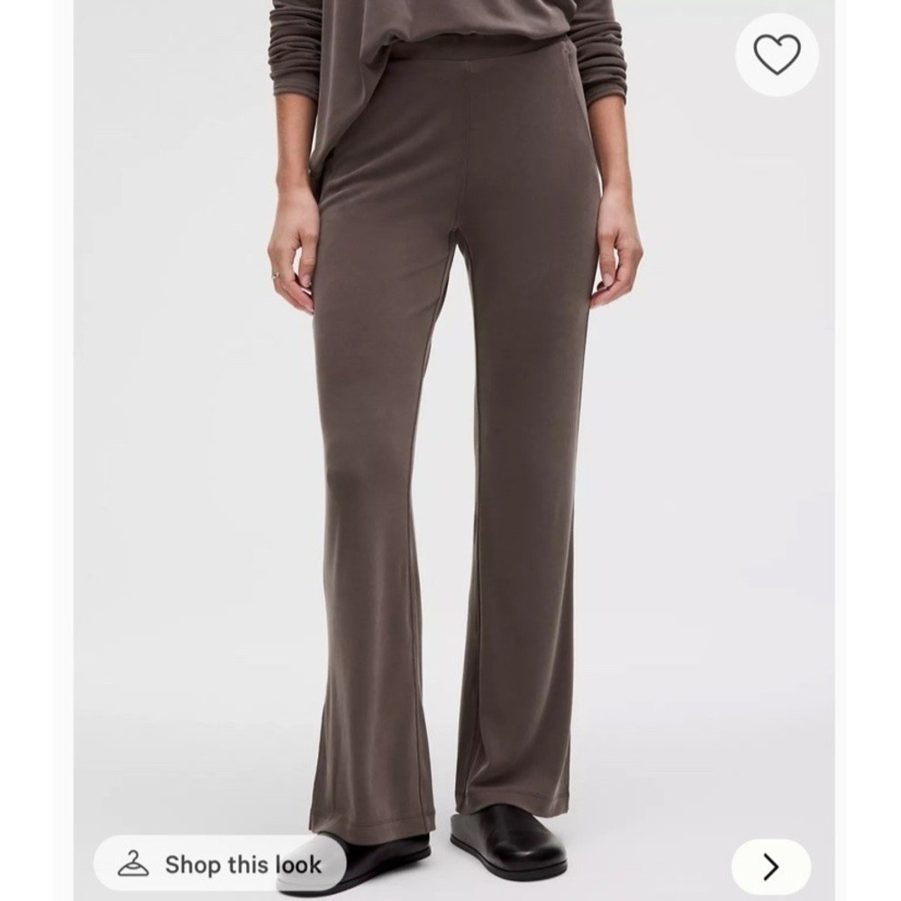 Lululemon Softstreme Flare Pull On Pants M Taupe Brown Lounge Activewear LW5GJKS